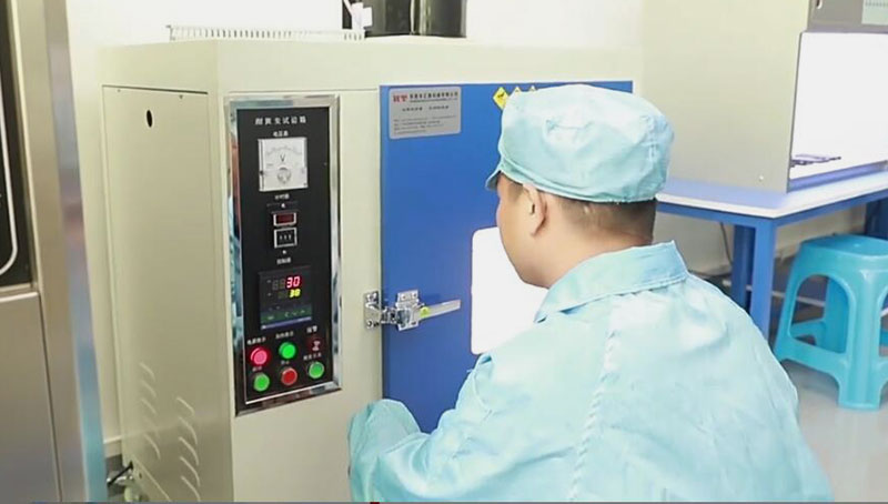 硅膠制品噴有手感油有什么作用？